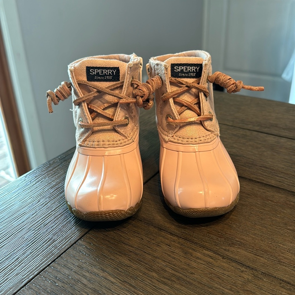 Sperry Saltwater boot/blush